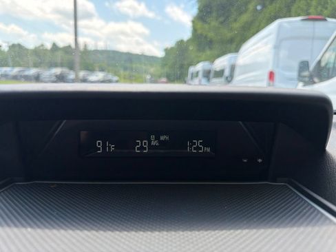 Used 2019 Subaru Forester Premium w/ All-Weather Package AWD/4WD image 23