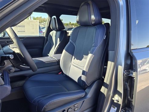 New 2026 INFINITI QX80 4WD w/ Sport Exterior Package image 12