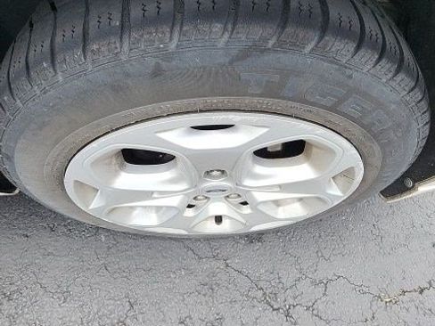 Used 2010 Ford Fusion SE FWD image 15