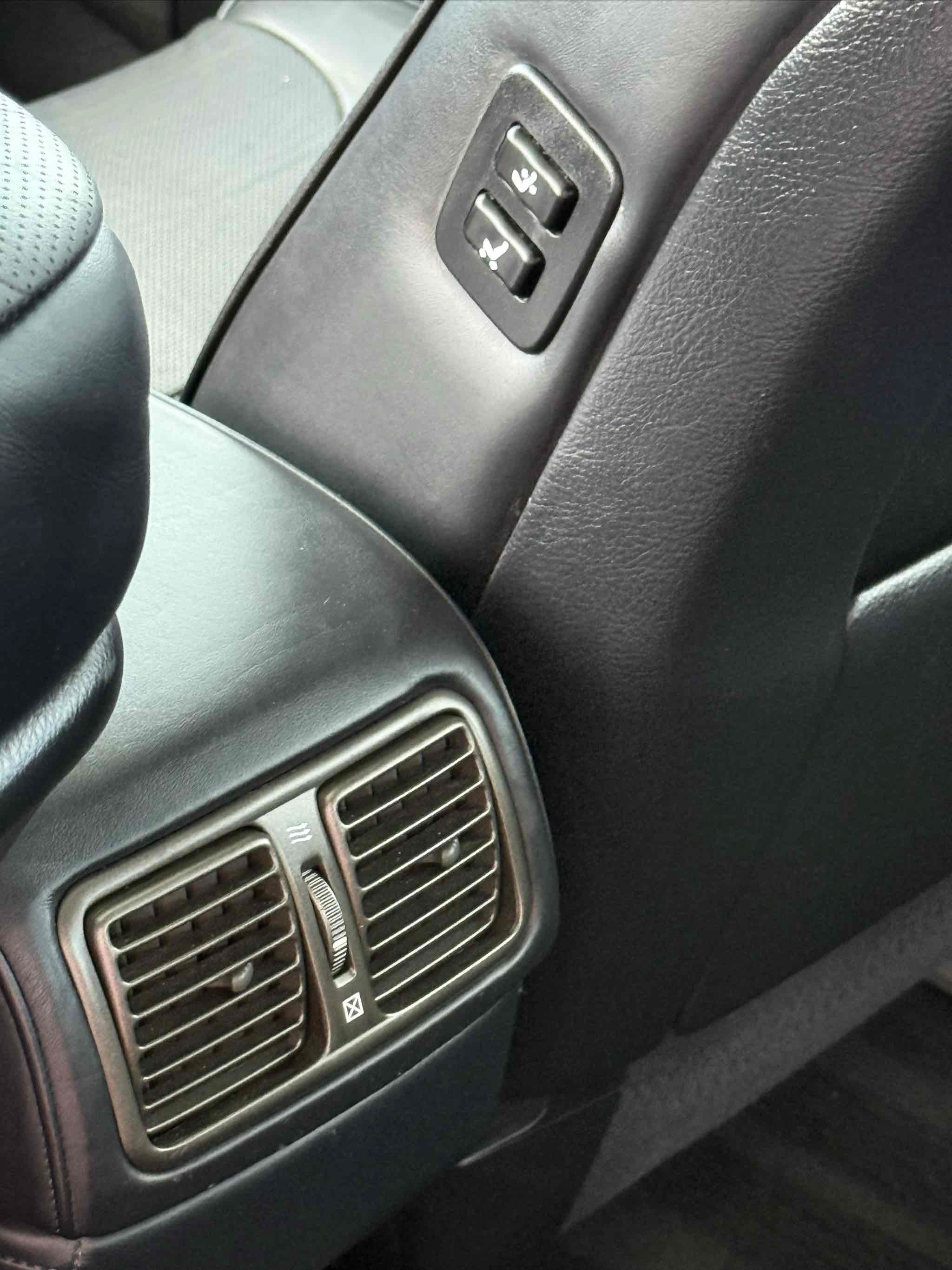 Used 2005 Lexus LS 430 RWD image 31