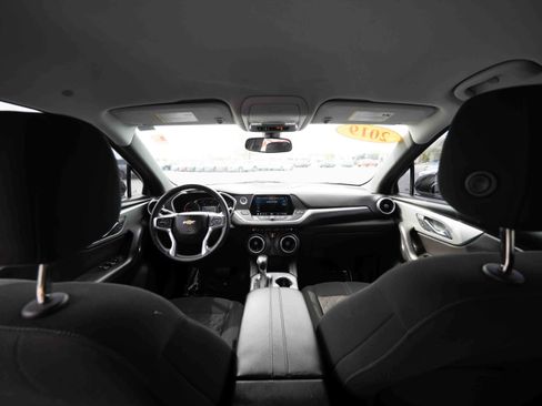 Used 2019 Chevrolet Blazer LT FWD image 19