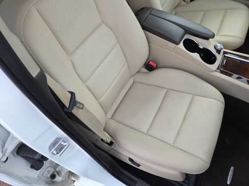 Used 2015 Mercedes-Benz GLK 350 4MATIC image 15