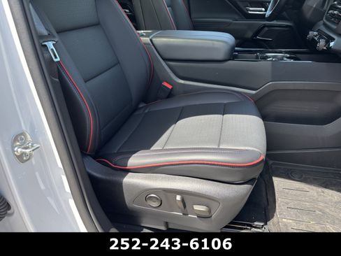 Used 2025 Chevrolet Silverado EV RST AWD/4WD image 8