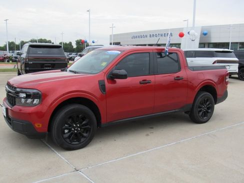 Certified 2024 Ford Maverick XLT w/ XLT Luxury Package FWD image 3