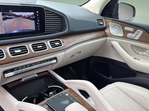 Used 2024 Mercedes-Benz GLE 53 AMG 4MATIC image 32