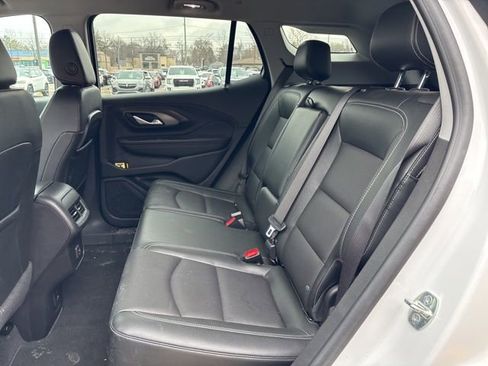 Used 2022 GMC Terrain SLT image 15