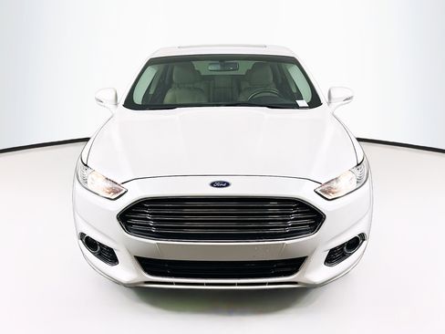 Used 2016 Ford Fusion Energi Titanium FWD image 2
