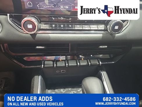 Used 2024 GMC Canyon Elevation w/ Convenience Package AWD/4WD image 13