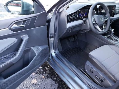 New 2026 Volkswagen Jetta SE FWD image 6