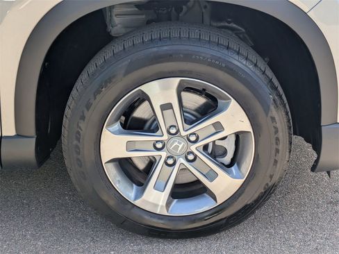 Used 2025 Honda Pilot EX-L image 29