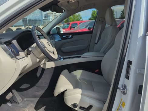 Used 2023 Volvo XC60 B5 Ultimate AWD/4WD image 12