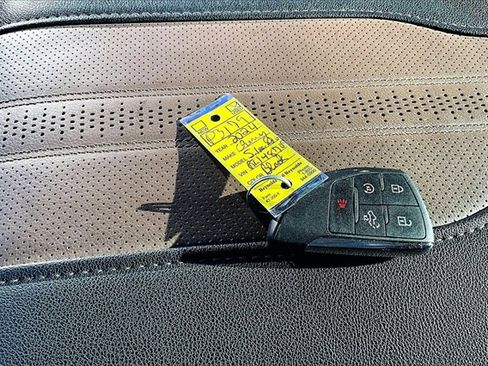 Used 2024 Chevrolet Silverado 1500 High Country w/ Technology Package image 36