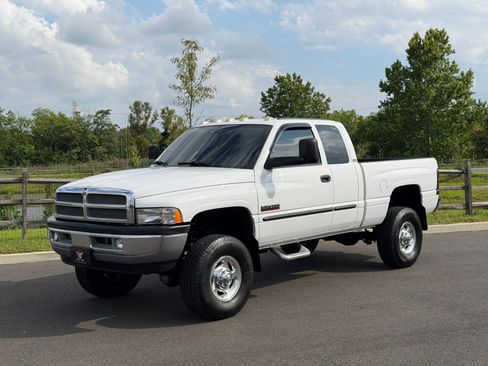 Used 2002 Dodge Ram 2500 Truck 4x4 Quad Cab image 1