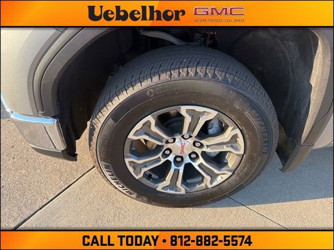 Used 2025 GMC Sierra 1500 SLT image 14