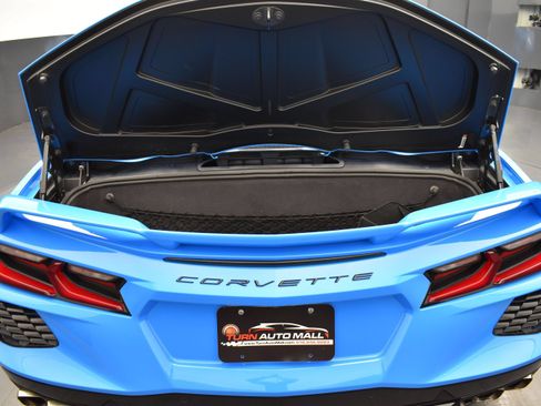 Used 2022 Chevrolet Corvette Stingray Premium Conv w/ Z51 Performance Package RWD image 19