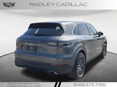Used 2023 Porsche Cayenne AWD/4WD image 19