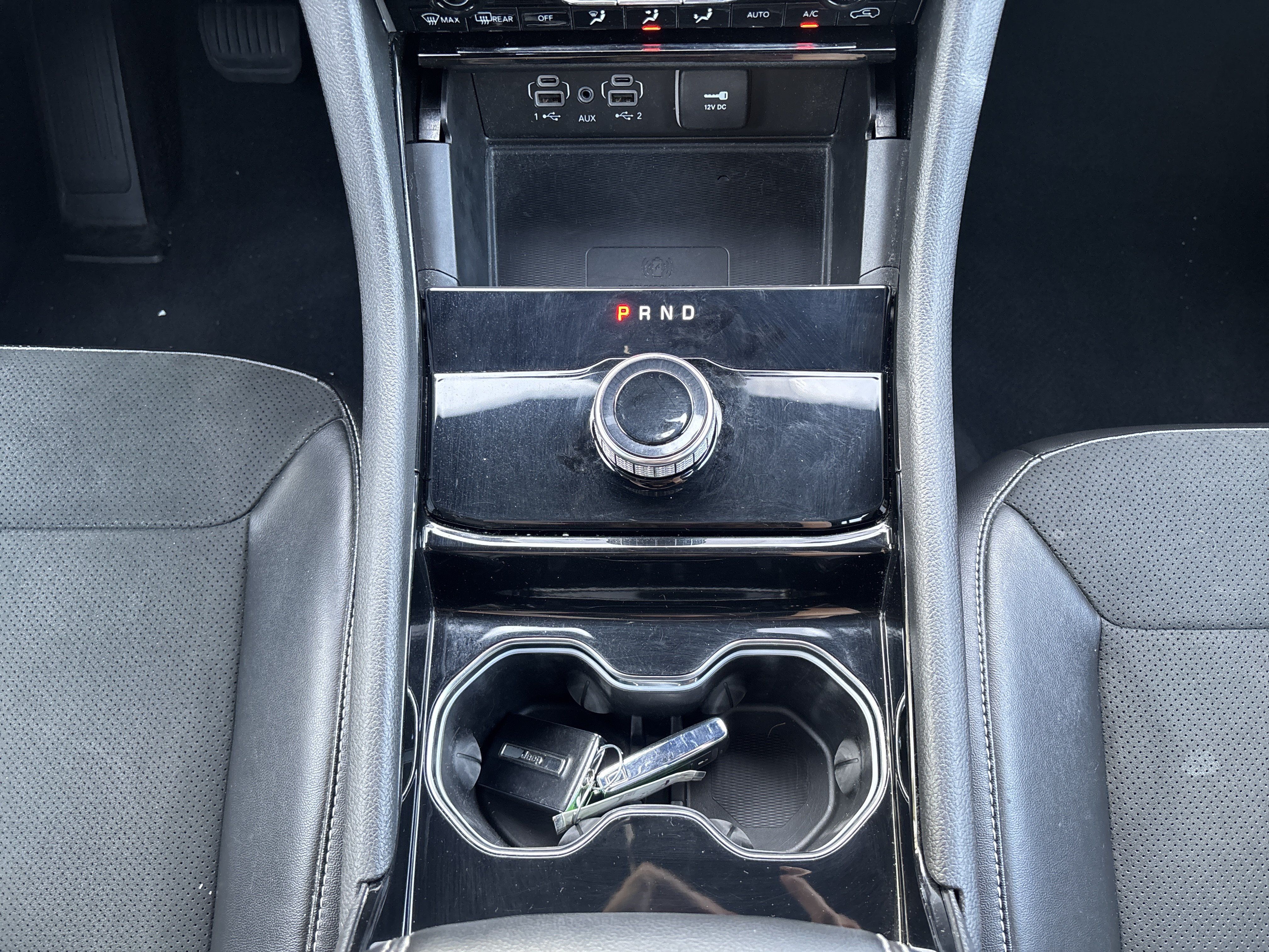 Used 2023 Jeep Grand Cherokee Altitude AWD/4WD image 13