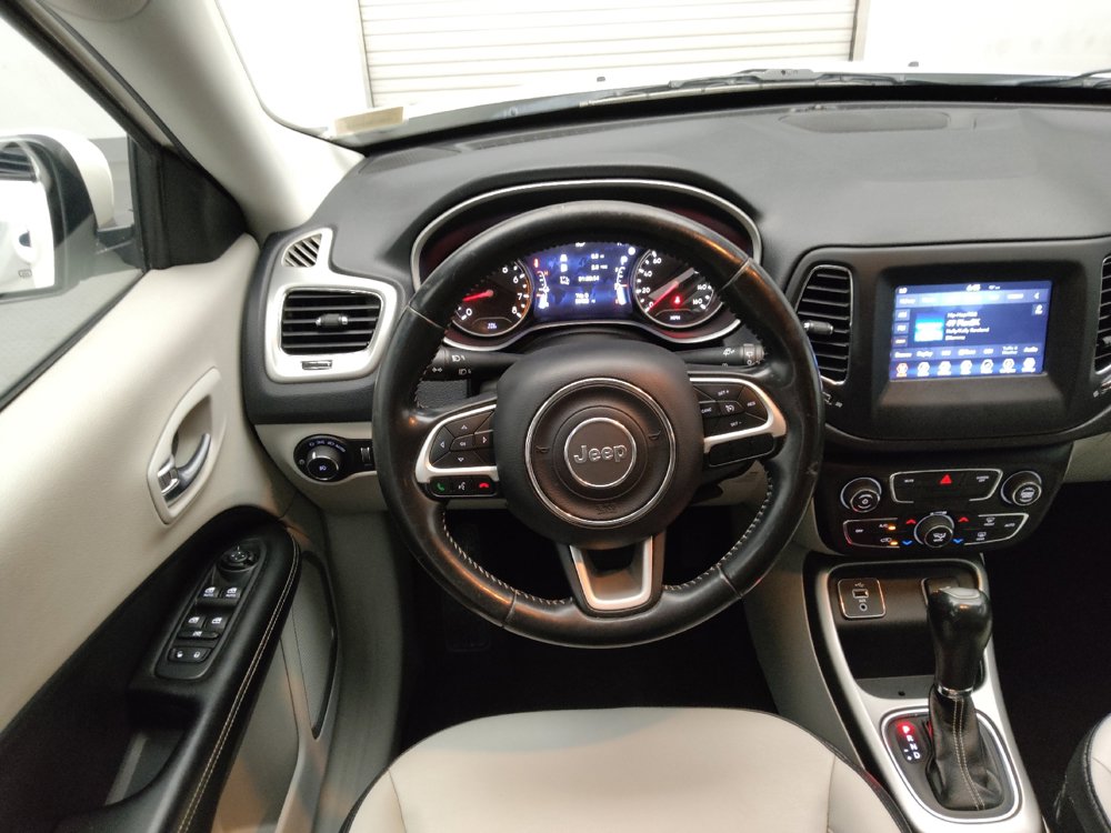 Used 2018 Jeep Compass Latitude w/ Popular Equipment Group FWD image 22
