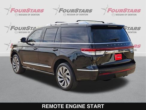 Used 2023 Lincoln Navigator Reserve AWD/4WD image 7