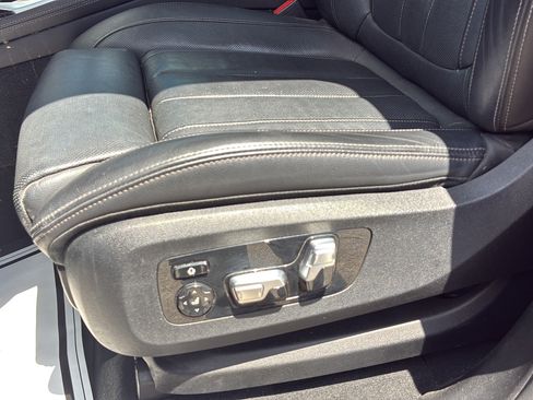 Used 2019 BMW X7 xDrive40i w/ Premium Package AWD/4WD image 23