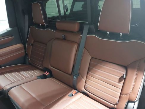 Used 2025 GMC Sierra 1500 Denali Ultimate image 14