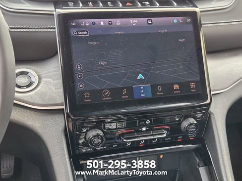 Used 2023 Jeep Grand Cherokee Limited AWD/4WD image 18