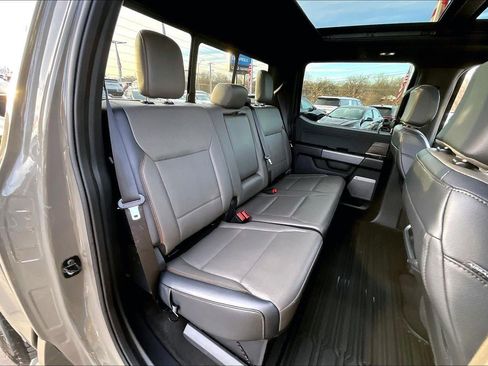 Used 2025 Ford F150 Lariat w/ Equipment Group 502A High image 21