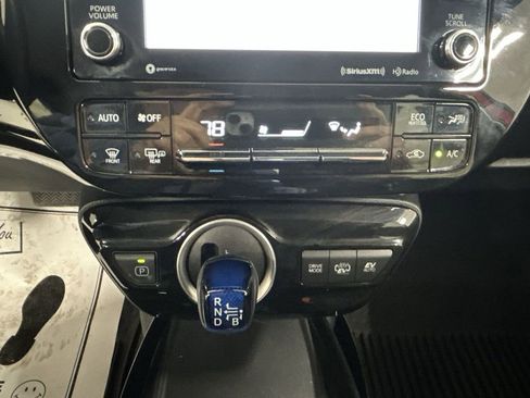 Used 2022 Toyota Prius Prime LE image 18