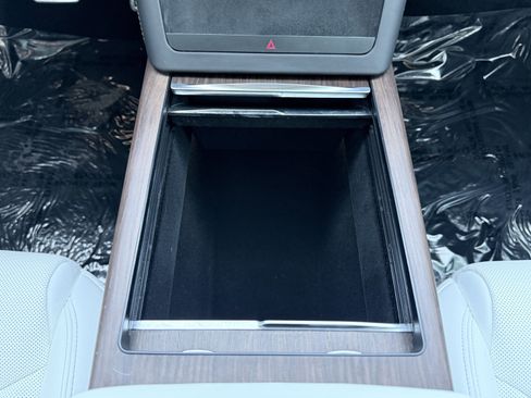 Used 2022 Tesla Model X image 63