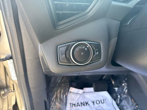 Used 2017 Ford C-MAX SE image 17