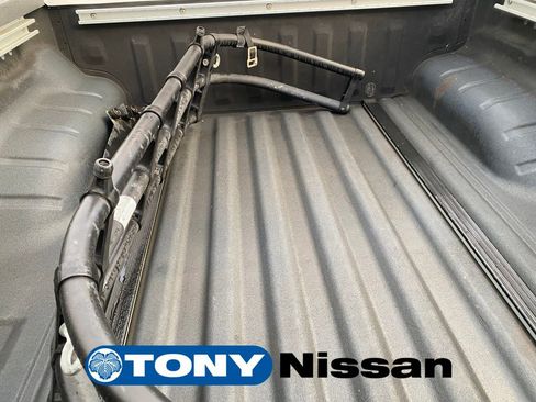 Used 2011 Nissan Frontier PRO-4X image 11