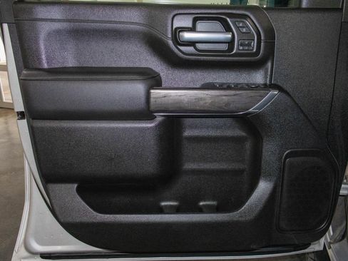 Used 2020 Chevrolet Silverado 2500 LTZ w/ LTZ Texas Edition image 10