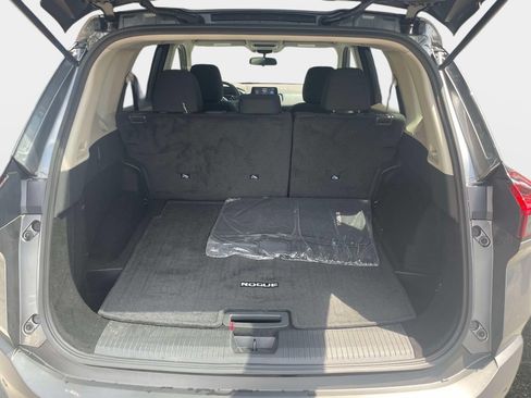 Used 2023 Nissan Rogue S AWD/4WD image 14