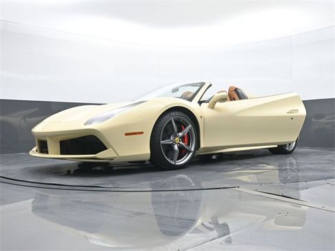 Used 2017 Ferrari 488 Spider image 24