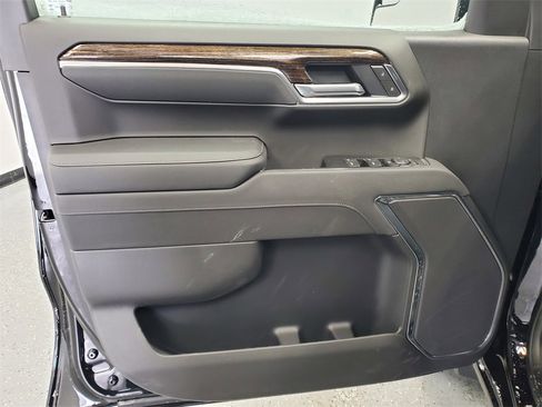 New 2026 GMC Sierra 1500 Elevation image 8