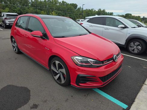 Used 2019 Volkswagen GTI SE FWD image 3