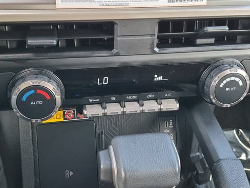 Used 2024 Toyota Tacoma SR5 RWD image 17