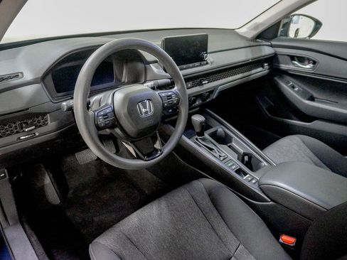 Certified 2025 Honda Accord SE image 20