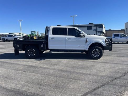 Used 2020 Ford F250 Lariat w/ Chrome Package image 4