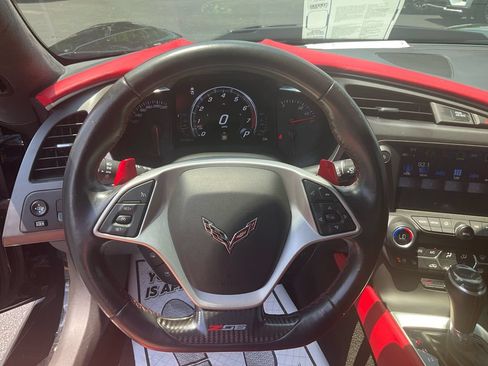 Used 2018 Chevrolet Corvette Z06 RWD image 17