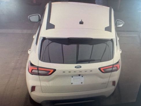 Used 2023 Ford Escape ST-Line Elite w/ Premium Technology Package image 7