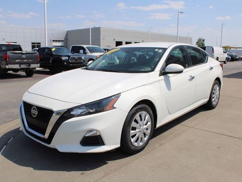 Used 2022 Nissan Altima 2.5 S FWD image 3