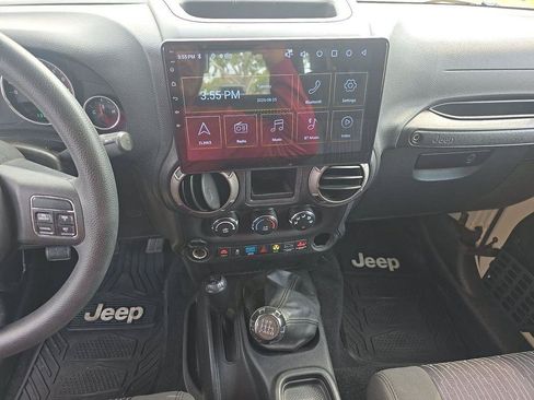 Used 2011 Jeep Wrangler Sport AWD/4WD image 13