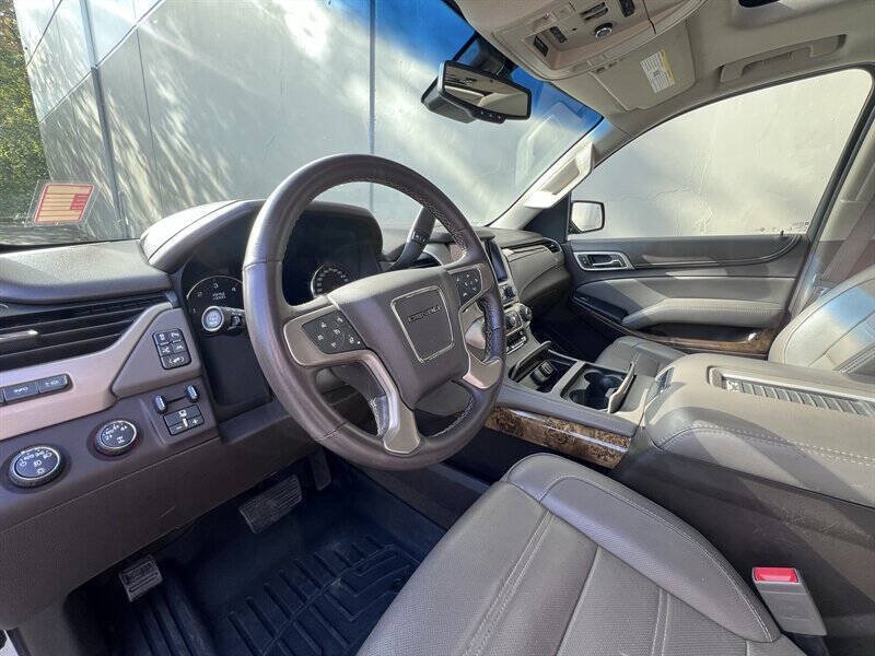 Used 2016 GMC Yukon Denali w/ Open Road Package AWD/4WD image 12