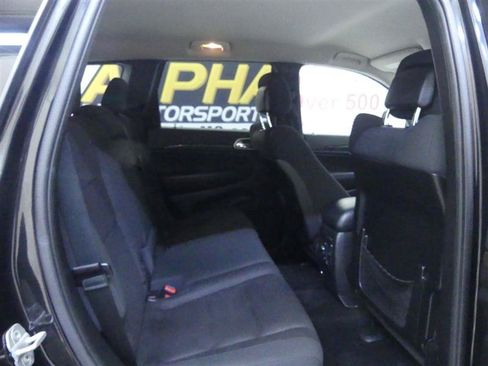 Used 2013 Jeep Grand Cherokee Laredo AWD/4WD image 17