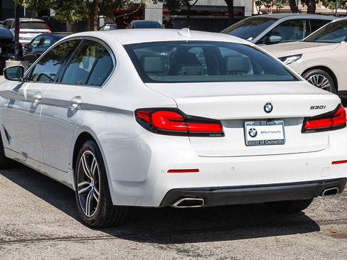 Used 2023 BMW 530i w/ Convenience Package RWD image 4