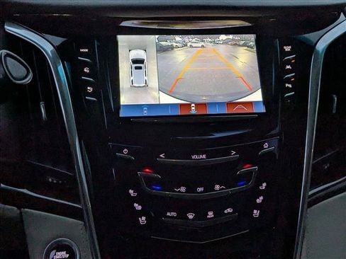 Used 2017 Cadillac Escalade Premium Luxury image 16