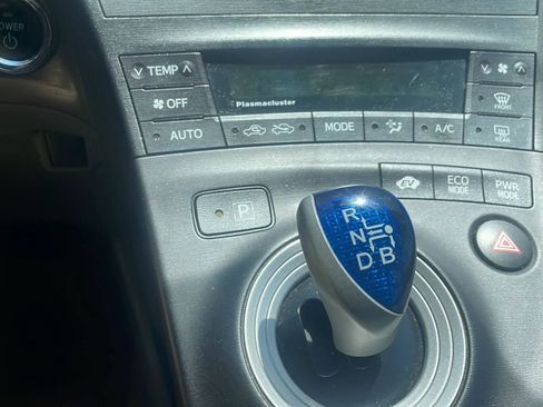 Used 2010 Toyota Prius Five FWD image 18