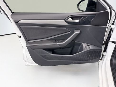 Used 2024 Volkswagen Jetta Sport image 22