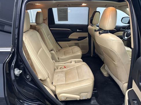 Used 2018 Toyota Highlander Limited Platinum image 15
